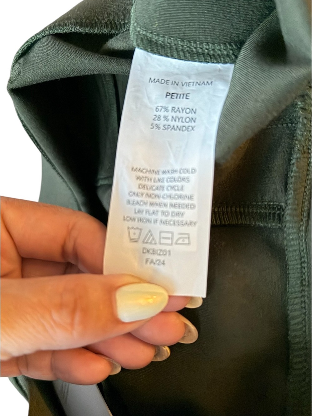 Quince Ultra-Stretch Ponte Straight Leg 4-Pocket Pants in Olive Size M - Picture 10 of 11